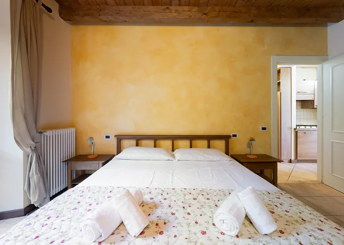 View Private Covered Parking And Terrace Appartement Carate Urio