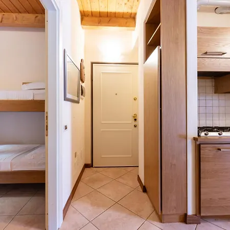 View Private Covered Parking And Terrace * Carate Urio